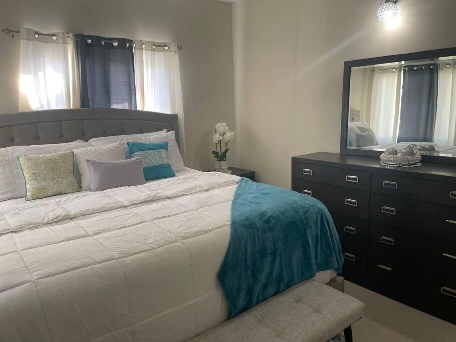 Natty'S Cozy Beach House In Hanover Jamaica 루세아 외부 사진