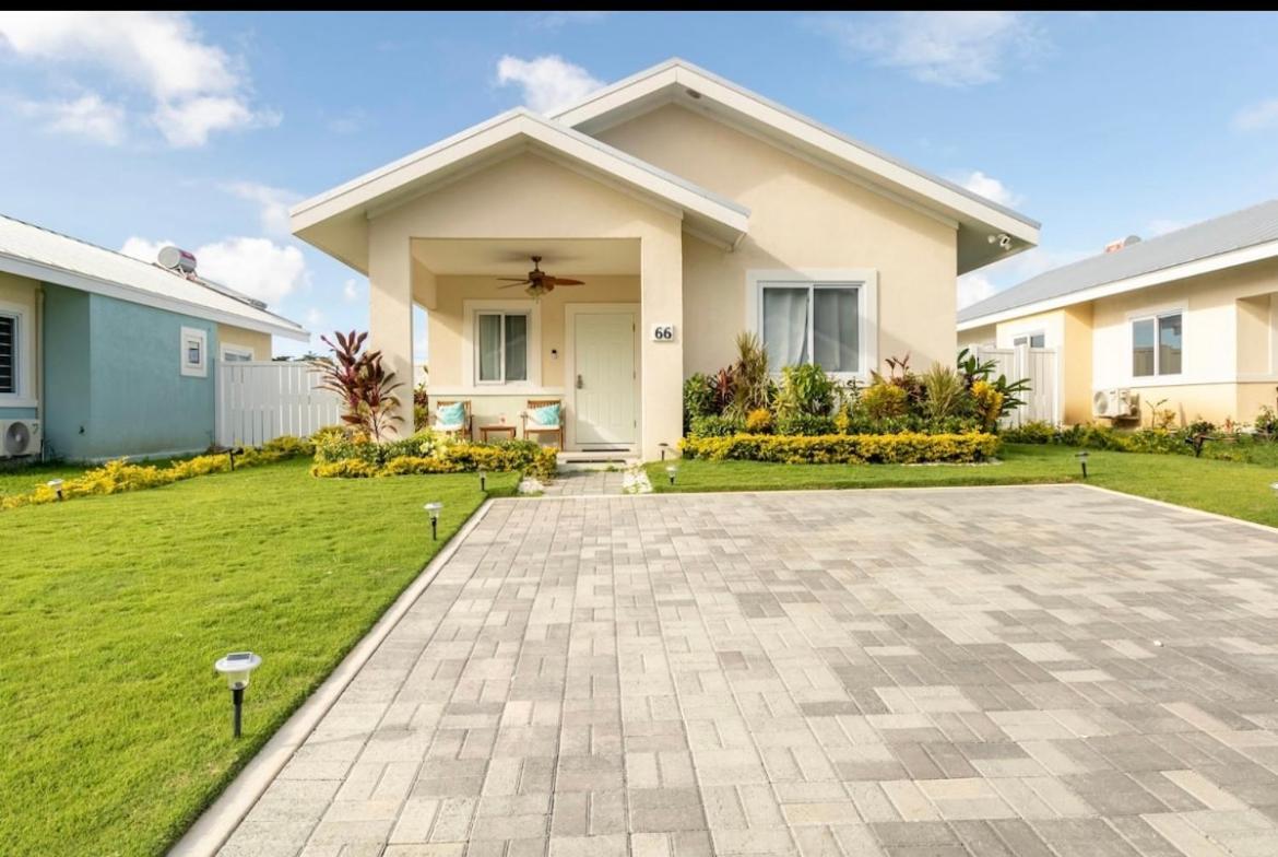 Natty'S Cozy Beach House In Hanover Jamaica 루세아 외부 사진