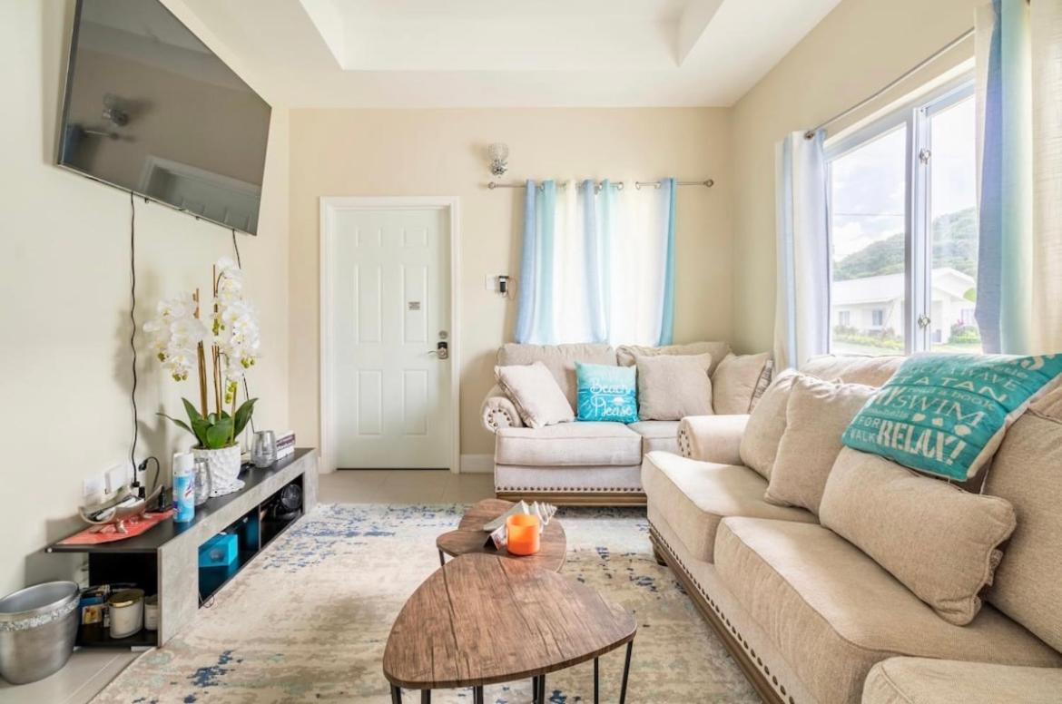 Natty'S Cozy Beach House In Hanover Jamaica 루세아 외부 사진